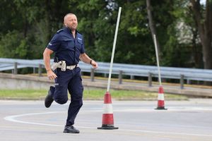 Policjant ruchu drogowego.
