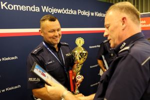Policjant ruchu drogowego.