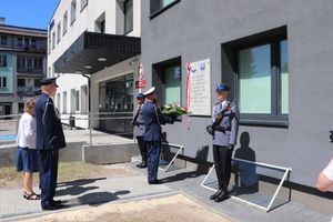 Odsłonięcie tablicy upamiętniającej poległych funkcjonariuszy