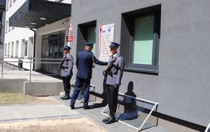 Odsłonięcie tablicy upamiętniającej poległych funkcjonariuszy