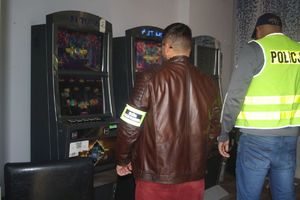 Nielegalne automaty do gier zabezpieczone przez funkcjonariuszy