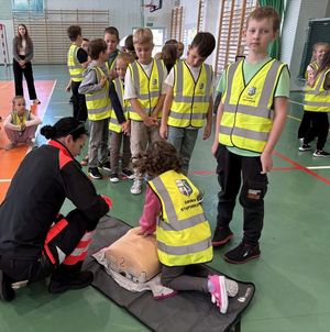 „Bezpieczna droga do szkoły” - działania profilaktyczne koneckich policjantów