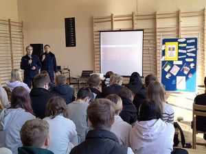 policjantki podczas profilaktyki