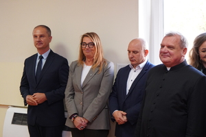 uczestnicy zmian na stanowisku Pierwszego Zastępcy Komendanta Powiatowego Policji w Ostrowcu Świętokrzyskim