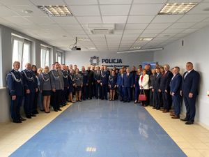 Uroczysta zbiórka w Komendzie Powiatowej Policji w Końskich