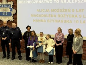 Dzieci ze Świetlicy Środowiskowej w Kazimierzy wielkiej zdobyły nagrodę główną w konkursie „Letni PrzeWodnik”