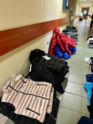 odzież z podrobionymi znakami towarowymi