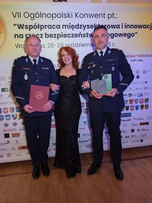 uczestnicy i wyróżnieni