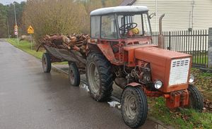 niesprawny ciągnik rolniczy