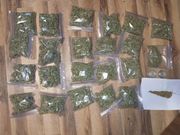 Zabezpieczone przez policjantów substancje