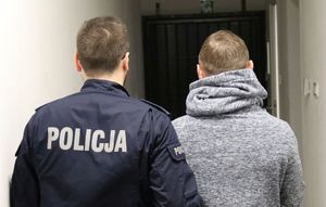zatrzymany w asyście policjanta