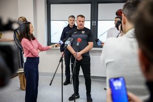 Konferencja prasowa o współpracy świętokrzyskich policjantów ze Szpitalem MSWiA