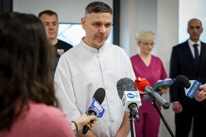 Konferencja prasowa o współpracy świętokrzyskich policjantów ze Szpitalem MSWiA