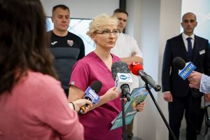 Konferencja prasowa o współpracy świętokrzyskich policjantów ze Szpitalem MSWiA