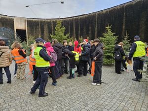 Uczestnicy rajdu pieszego