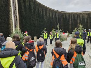 Uczestnicy rajdu pieszego