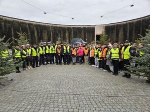 Uczestnicy rajdu pieszego