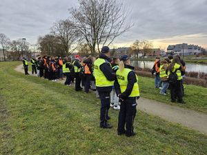 Uczestnicy rajdu pieszego