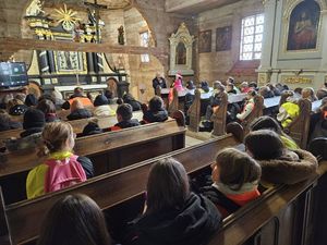 Uczestnicy rajdu pieszego