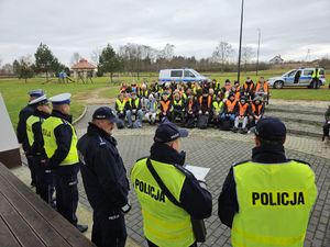 Uczestnicy rajdu pieszego