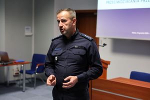 policjanci podczas szkolenia