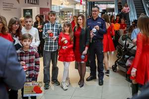 W szczytnym celu ozdabiali bombki