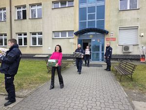 Funkcjonariusze z OPP w Kielcach włączyli się w akcję „Szlachetna Paczka”