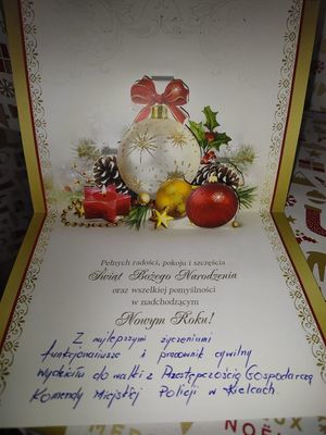 Policjanci z Wydziału do walki z Przestępczością Gospodarczą kieleckiej komendy wsparli potrzebującą osobę w ramach akcji „Szlachetna Paczka”