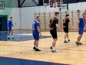 Świętokrzyscy policjanci grali dla Patryka i Oskara – charytatywny turniej w Starachowicach