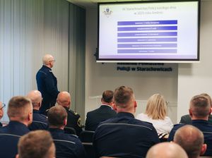 Uczestnicy odprawy rocznej w starachowickiej jednostce