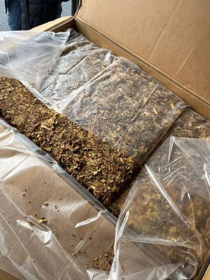 ponad 2 tony tytoniu