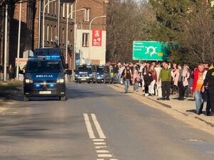 Policjanci czuwali nad bezpieczeństwem podczas meczu