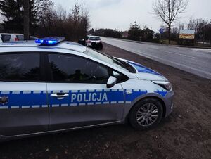 radiowóz i zatrzymanie pojazdu