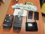 zabezpieczone automaty i nielegalne pieniądze