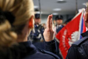 Ślubowanie nowych policjantów