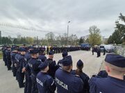 Jędrzejowscy policjanci ćwiczyli na stadionie