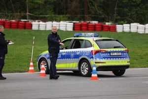 jazda sprawnościowa motocyklem oraz samochodem