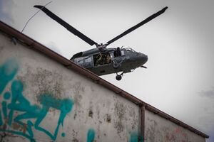 Black Hawk nad Kielcami. Policyjni kontrterroryści doskonalili działania z powietrza