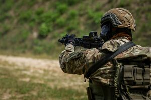 Black Hawk nad Kielcami. Policyjni kontrterroryści doskonalili działania z powietrza