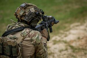 Black Hawk nad Kielcami. Policyjni kontrterroryści doskonalili działania z powietrza