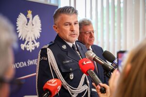 policjanci uczestniczący w spotkaniu