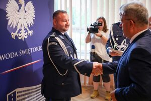 policjanci uczestniczący w spotkaniu