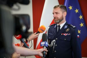 policjanci uczestniczący w spotkaniu