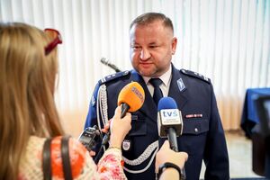 policjanci uczestniczący w spotkaniu