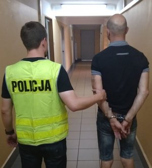 Napadł na mężczyznę i zabrał mu telefon