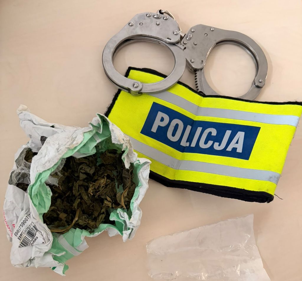 Policja zatrzymała mężczyznę z narkotykami podczas interwencji